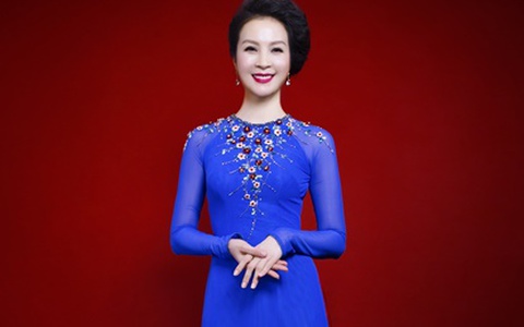 MC Thanh Mai U50 vẫn quyến rũ với "3 vòng" hoàn hảo 