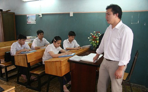 Khâm phục tài năng, nghị lực của thầy giáo khiếm thị dạy toán hiếm hoi ở TP.HCM