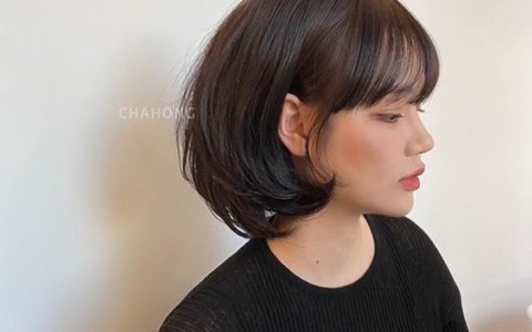 Loạt chiêu làm tóc khi đến salon giúp bạn trẻ hơn ít nhất 5 tuổi, đã vậy còn cải thiện dáng mặt tài tình