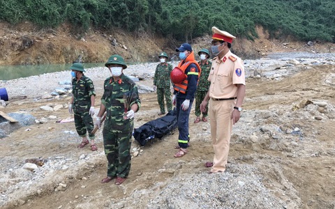 Đã thông đường vào Rào Trăng 3, tìm thấy thi thể nạn nhân thứ 4