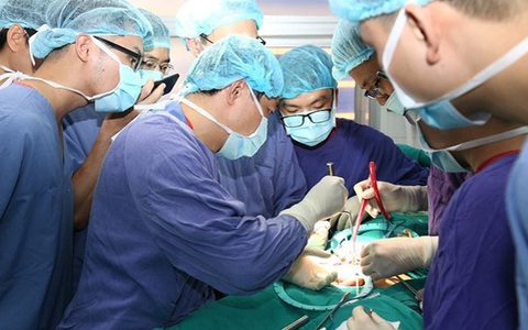 Hai nam thanh niên bị vỡ vật hang khi quan hệ tình dục
