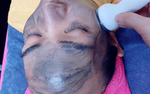 Đến bây giờ vẫn nhiều người tin hút chì thải độc da là có thật: Chuyên gia hàng đầu về da liễu khẳng định đây chỉ là chiêu trò của các spa!