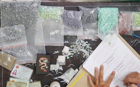 Con nghiện lâu năm ở Bình Dương mua máy móc mở xưởng sản xuất ma túy "khủng"