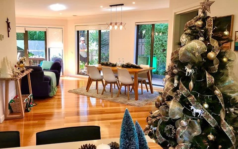Tổ ấm lung linh sắc màu Giáng sinh nhờ lựa đồ decor khéo léo của người phụ nữ Việt ở Úc