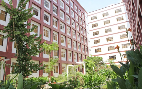 Một trường đại học ở TP.HCM xứng danh du học tại chỗ, cơ sở vật chất "đỉnh của đỉnh" mà mức học phí thì nhìn thấy ai cũng mê