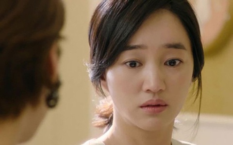 Nói xấu mẹ chồng khắp nơi vì bà bảo về ngoại ở cữ, tôi cứ tưởng bà ngại khổ, tiếc tiền cho tới 3 tháng sau mới ân hận