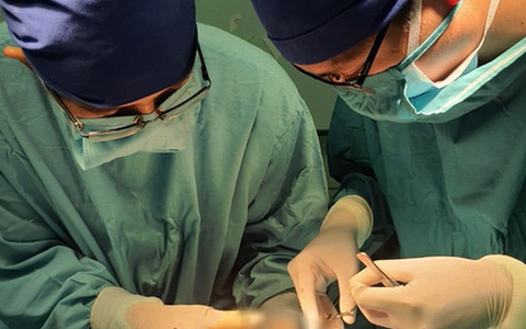 Cảnh báo phỏng điện ở trẻ nhỏ