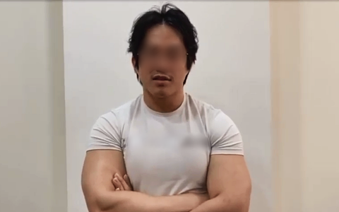 Nam gymer đã cúi đầu, khoanh tay xin lỗi vợ chồng nghệ sĩ Chí Tài vì phát ngôn thiếu suy nghĩ, một bài học "rất thấm" dành cho những kẻ thích cuồng ngôn trên livestream