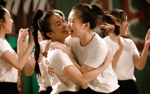 Nhóm nữ 23 cô gái - SGO48 tung MV cùng lúc với Sơn Tùng M-TP, lên tiếng về chuyện bị so sánh