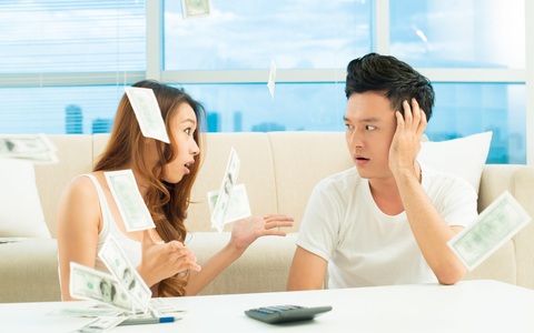 4 lời khuyên để ngừng cãi nhau về tài chính trong quan hệ vợ chồng