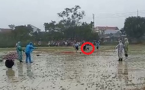 Học sinh thi đấu thể thao dưới trời mưa rét, Trưởng phòng Giáo dục giải trình