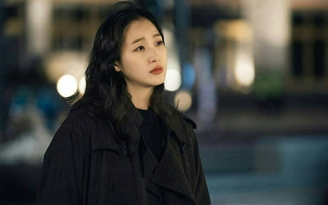 Vừa từ nhà mẹ đẻ về, nghe trọn cuộc nói chuyện của chồng và mẹ chồng mà tôi choáng váng lảo đảo