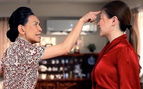 Chị dâu xấu xí bỏ đi khiến ai cũng mừng rỡ, để rồi nửa tháng sau cả nhà tôi như ong vỡ tổ