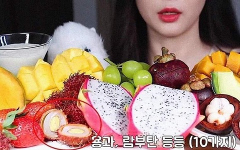 Dân mạng tranh cãi khi thấy cô gái cắt đôi quả chôm chôm bày lên bàn, người nói ăn được người nói không nhưng sự thật là gì?