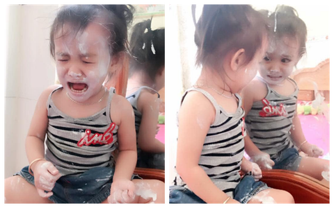 Thấy con gái ngồi trước gương khóc thét nói "có ma", mẹ hoảng hốt ra xem rồi được trận cười đau ruột sau khi biết sự thật