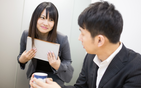 Phần lớn dân công sở Nhật Bản hẹn hò với đồng nghiệp, hơn 20% trong số đó là sếp và đàn anh
