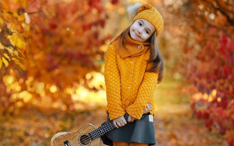 Bé gái 7 tuổi nói thành thạo 8 ngoại ngữ, tất cả nhờ cách dạy con tuyệt vời của người mẹ