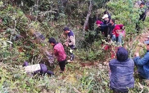 Phát hiện thêm 1 thi thể nữ giới dưới “hố tử thần” sâu 100m tại Hà Giang