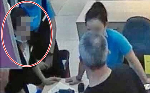 PGĐ Sở Y tế Đà Nẵng: Nữ nhân viên Điện Máy Xanh nhiễm Covid-19 đã kéo khẩu trang xuống khi tư vấn cho 2 du khách Anh