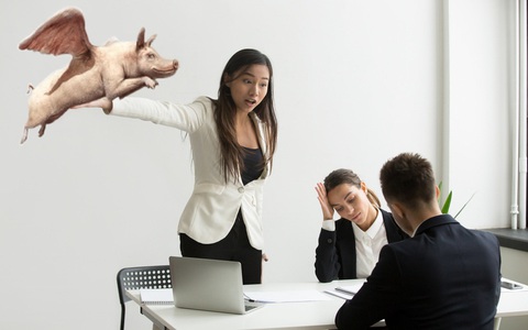 Công ty "gia đình" gây hãi hùng: lương quản lý bằng nhân viên, sếp nuôi “chim lợn”, lắp camera tận cửa toilet, họp đến 12 giờ đêm chỉ để đấu tố