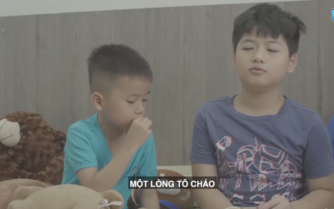 Hứa Minh Đạt dạy 2 con đọc thơ, Bánh Mì chỉ nghĩ tới ăn uống, "tổ lái" cực gắt khiến nam diễn viên kêu trời