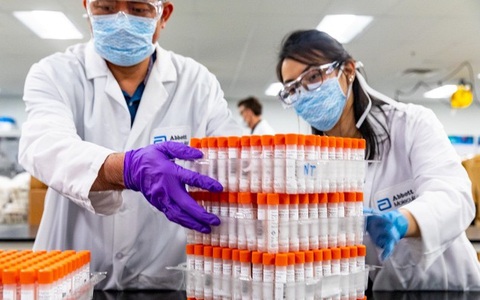 Mỹ: FDA cho phép sử dụng dụng cụ xét nghiệm Covid-19, có kết quả chưa tới 15 phút