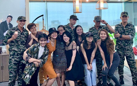 Công ty khiến chị em khắp nơi ghen tị vì tổ chức 8/3 theo phong cách "Hạ cánh nơi anh", các oppa Hyun Bin phiên bản Việt là đây chứ đâu! 