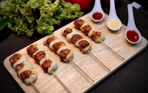 Lạ chưa, pizza xiên que bé nào cũng mê mẩn, các mẹ hãy thử làm ngay thôi!