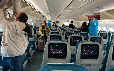 Vietnam Airlines chuyên chở công dân Anh và công dân Việt Nam hồi hương