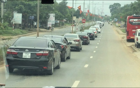 Hà Tĩnh: Tạm đình chỉ công tác Phó giám đốc bệnh viện tổ chức đám cưới cho con trai giữa mùa dịch