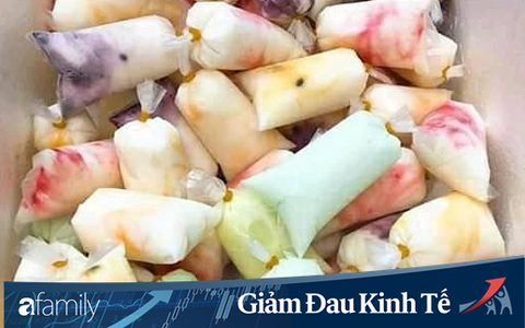 Sữa chua hoa quả đủ vị chỉ 15-25 ngàn đồng/kg bán ngập chợ mạng, tiểu thương ngày bán cả ngàn túi