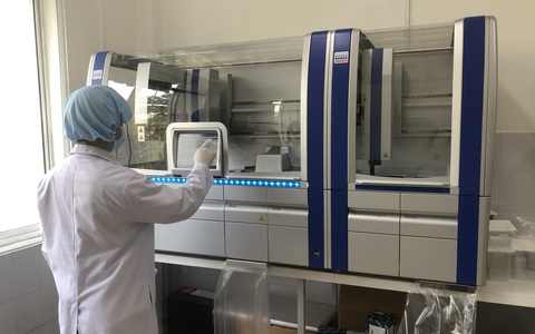 Một địa phương mua hệ thống máy xét nghiệm Covid-19 giá chỉ 1,5 tỷ đồng