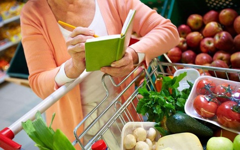 Mỗi tháng ngót nghét 10 triệu tiền ăn cho cả gia đình, chị em áp dụng ngay 6 cách tiết kiệm chi phí ăn uống này đảm bảo giảm đi một nửa