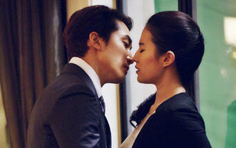 Thực hư tin đồn Song Seung Hun và Lưu Diệc Phi nối lại tình xưa: "Đằng trai" chính thức lên tiếng