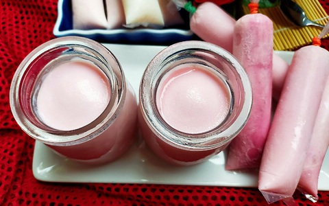 Mùa dâu tằm, tranh thủ làm ngay sữa chua dâu tằm ăn ngon mà lạ miệng lắm các mẹ ơi!