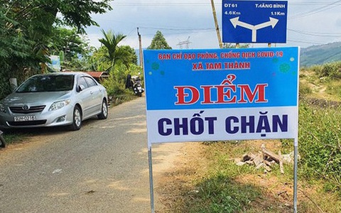 2 thanh niên cướp khẩu trang, tát nữ nhân viên tổ kiểm soát dịch Covid-19