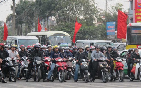 Vì sao Bộ GTVT đề xuất bắt buộc xe máy bật đèn vào ban ngày?
