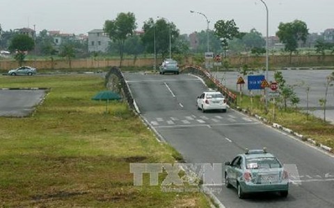 Lùi thời gian áp dụng bộ câu hỏi mới thi sát hạch lái xe đến 1/8/2020