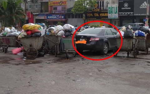 Đỗ xe ở bãi đất trống, tài xế không khỏi "tái mặt" với những gì diễn ra trước mắt chỉ sau 1 đêm