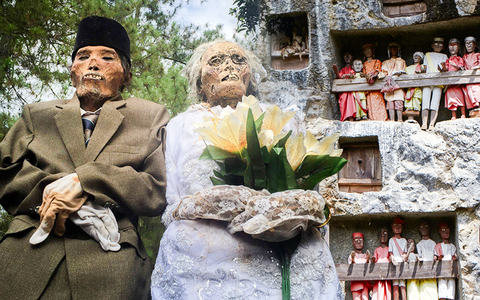 Sống chung và vệ sinh thi thể người chết: Việc làm nghe rùng rợn nhưng là văn hóa người Toraja cùng những lễ tang đắt đỏ thể hiện sự giàu sang
