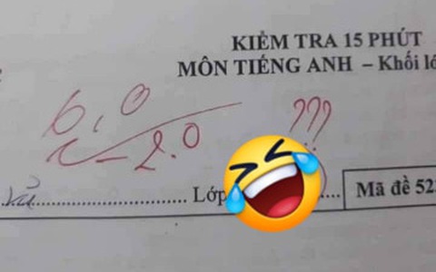 Đang chấm bài, cô giáo bỗng hoang mang cực độ khi phát hiện ra trong trường có 1 lớp mới được mở và chỉ có 1 học sinh
