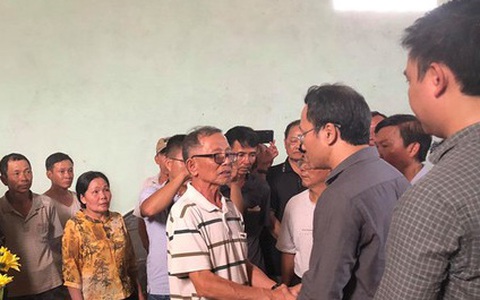 Thăm hỏi, động viên gia đình các nạn nhân vụ xe đâm ở Đắk Nông