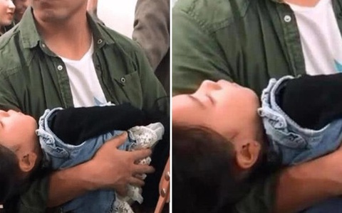 Hành động của ông bố dành cho con gái trên tàu điện ngầm khiến ai cũng phải chú ý