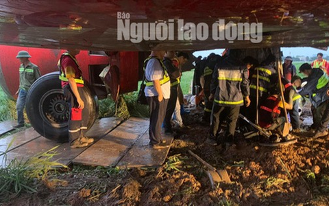 Đang giải cứu máy bay trượt khỏi đường băng ở Tân Sơn Nhất