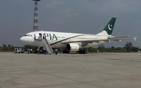 Hàng loạt hãng bay đình chỉ các phi công Pakistan