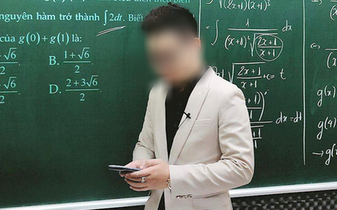 Thầy giáo làm hộ bài thi thử online đăng tâm thư xin lỗi phụ huynh và học sinh