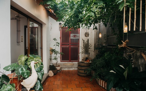 Hà Nội: Cặp đôi bỏ ra 50 triệu đồng để cải tạo căn nhà cấp 4 đi thuê giá 4,5 triệu/tháng thành văn phòng làm việc và nơi ở tiện ích