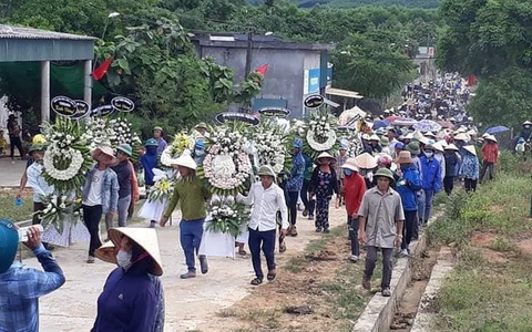 Hà Tĩnh: Dòng người đau xót tiễn đưa nam thực tập sinh bị sát hại ở Nhật về nơi an nghỉ cuối cùng
