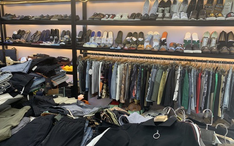 Đột kích 7 cửa hàng, thu giữ hơn 33.000 sản phẩm giày dép, túi xách 'nhái' hiệu Burberry, Lacoste, Chanel... ở Bắc Ninh