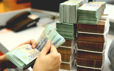 Lãi suất tiết kiệm tiếp tục giảm mạnh, kỳ hạn dưới 6 tháng có nơi chỉ còn 3%/năm